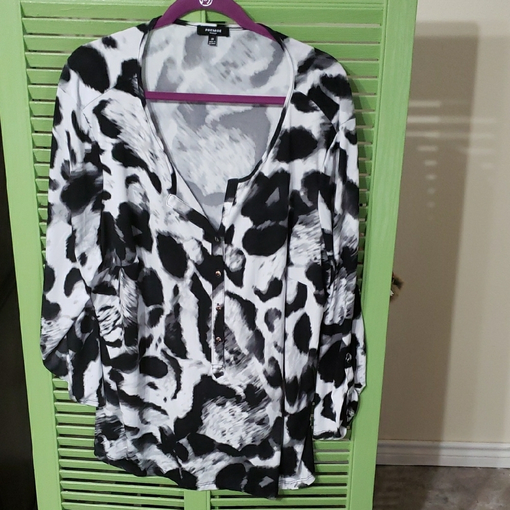 Premise Black and White Relaxed Tunic Blouse